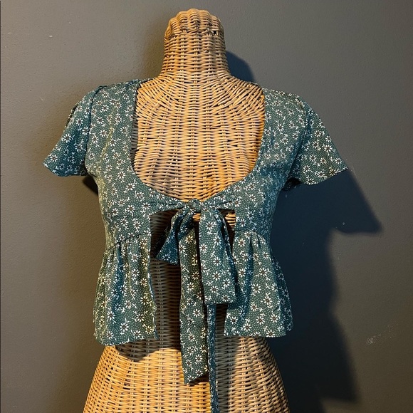 green floral tie shirt - Picture 4 of 8